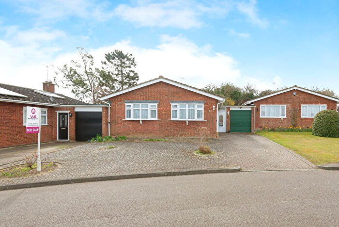 3 Bedroom Detached Bungalow For Sale In Church View Avenue, Shillington, Hitchin, SG5