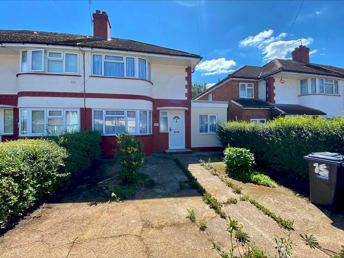 4 Bedroom Semi-Detached House To Rent In Merton Avenue, Northolt, UB5