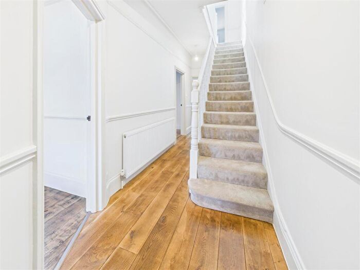 5 Bedroom House To Rent In Winchester Road, Walton-On-Thames, KT12