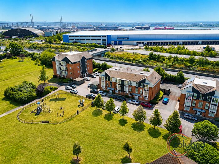 2 Bedroom Flat For Sale In Bridgland Road, Purfleet-On-Thames, RM19