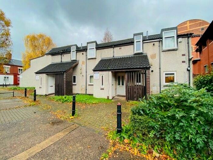 1 Bedroom Flat To Rent In St. James Terrace, Leicester, LE2