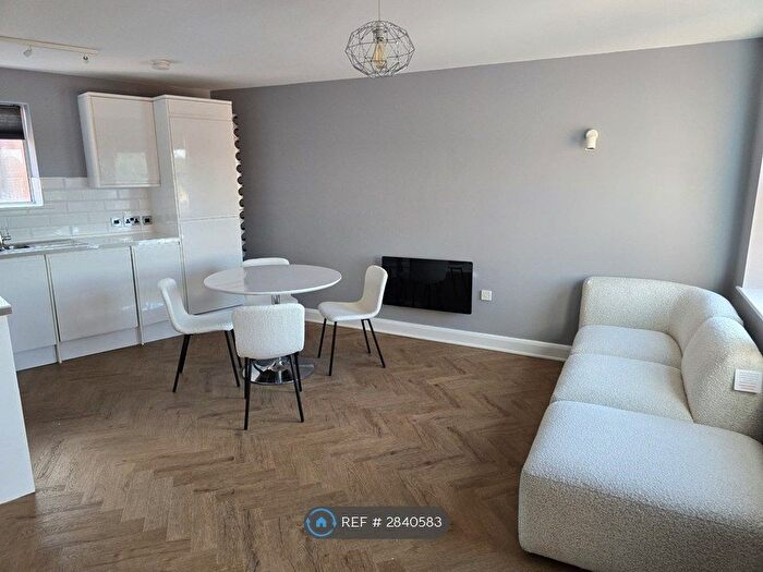 2 Bedroom Flat To Rent In Weekday Cross Building, Nottingham, NG1