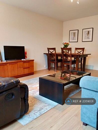 2 Bedroom Flat To Rent In Avenuepark Street, Glasgow, G20