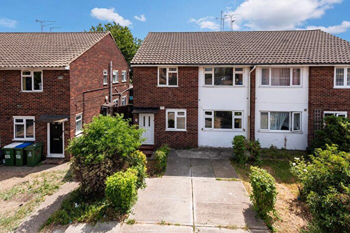 2 Bedroom Ground Maisonette For Sale In Iron Mill Lane, Crayford, Dartford, DA1