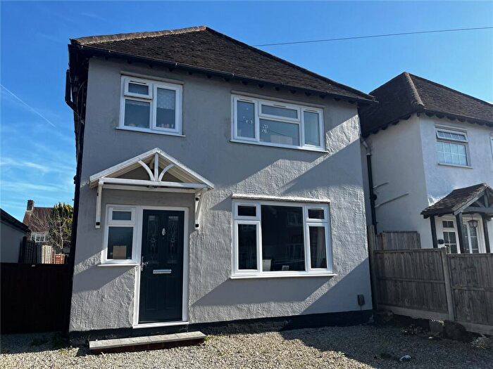 4 Bedroom Detached House To Rent In Northbrook Road, Aldershot, Hampshire, GU11