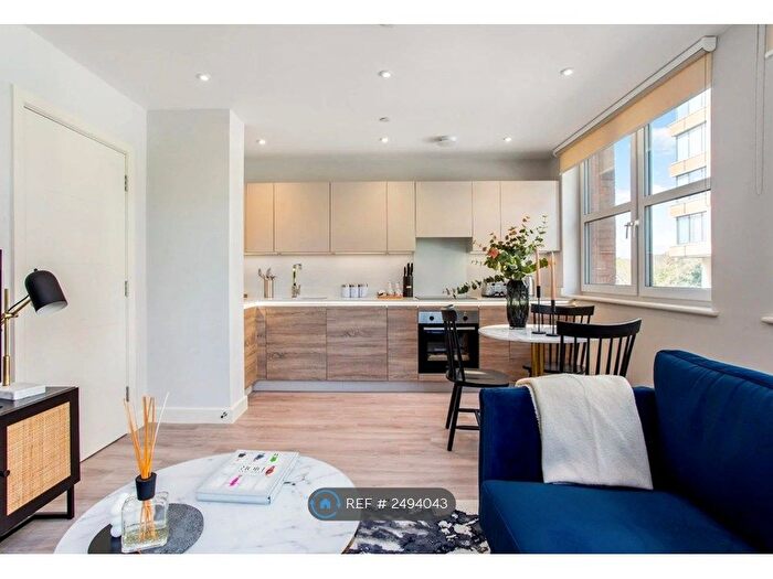 1 Bedroom Flat To Rent In Bournemouth House, Bournemouth, BH1