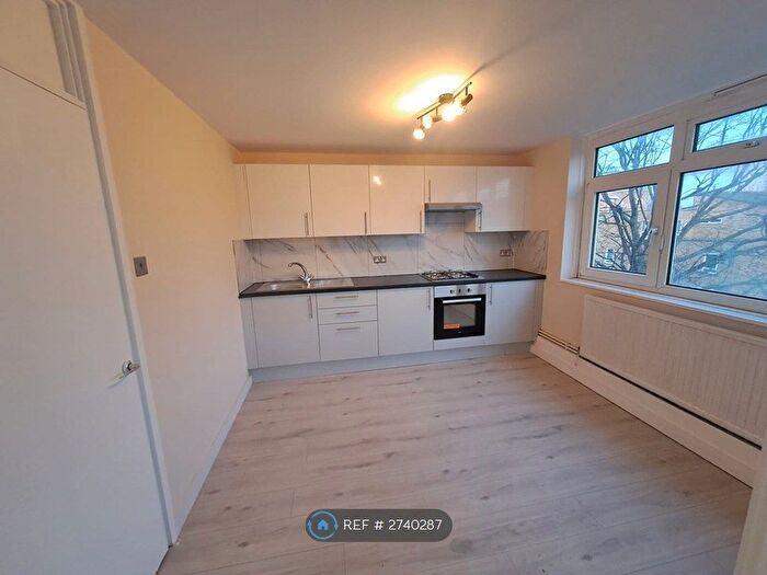 2 Bedroom Flat To Rent In Edgecot Grove, London, N15