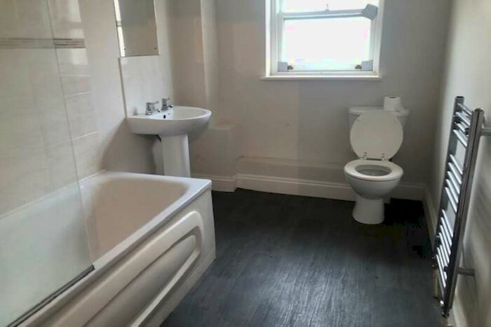 1 Bedroom Flat To Rent In Victoria Road, Margate, CT9