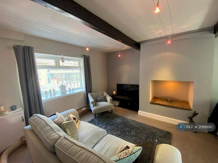 2 Bedroom Terraced House To Rent In Fountain Street, Bradford, BD13