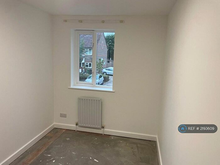 2 Bedroom Flat To Rent In Dartford, Dartford, DA1