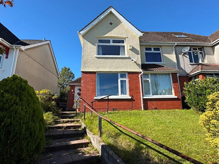 3 Bedroom Property For Sale In Blackwood Road, Blackwood, NP12
