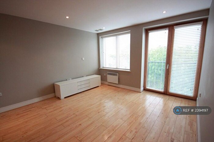 2 Bedroom Flat To Rent In Lait House, Beckenham, BR3