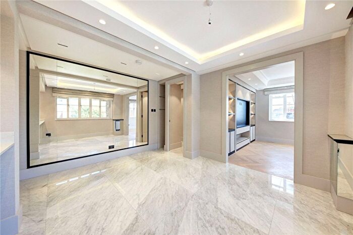 3 Bedroom Flat To Rent In Cottesmore Court, Kensington, London, W8