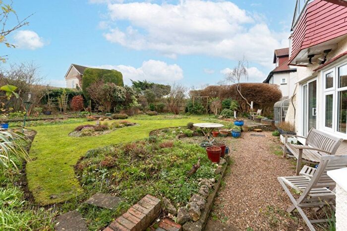 5 Bedroom Detached House For Sale In Chalgrove Road, Sutton, SM2