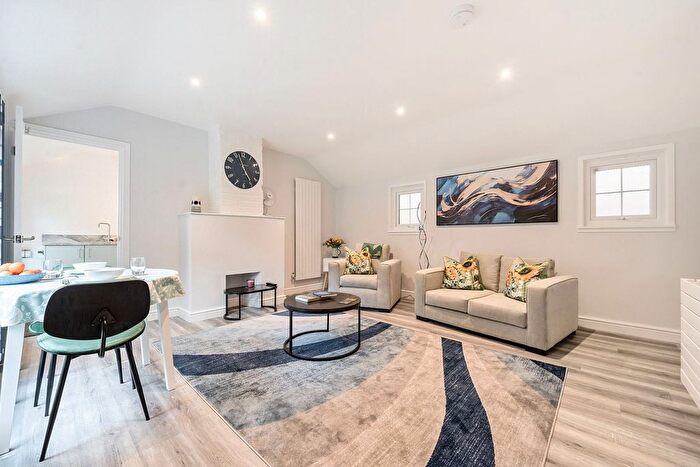 1 Bedroom Flat To Rent In Wokingham, RG40