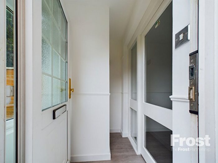 1 Bedroom Terraced House To Rent In Shellfield Close, Staines-Upon-Thames, Surrey, TW19