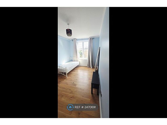 2 Bedroom Flat To Rent In Addiscombe Road, Croydon, CR0