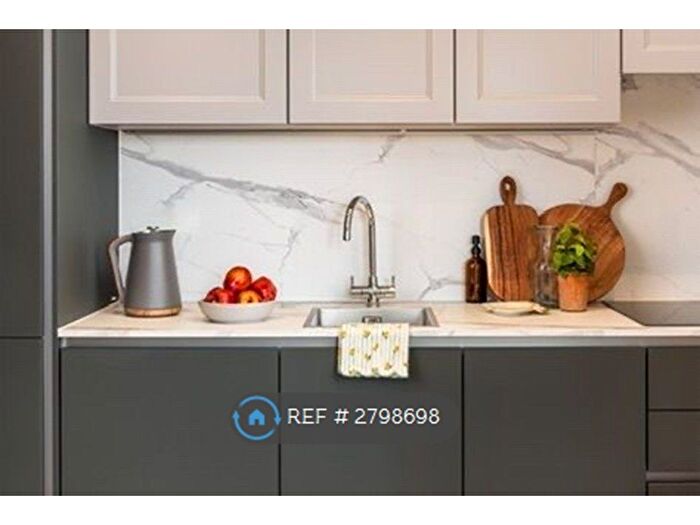 2 Bedroom Flat To Rent In Nestles Avenue, Hayes, UB3