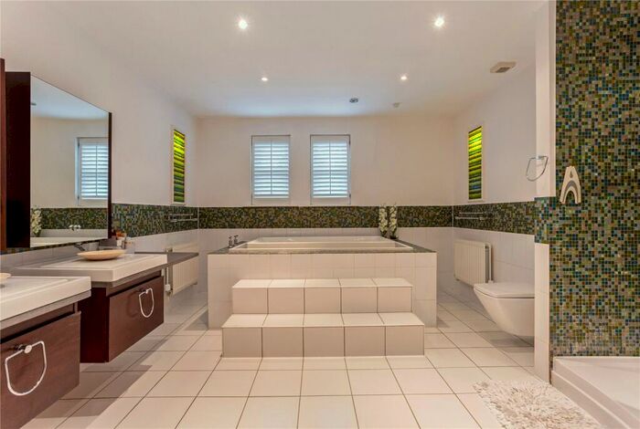 5 Bedroom Detached House For Sale In Endfield Place, Maidenhead, Berkshire, SL6