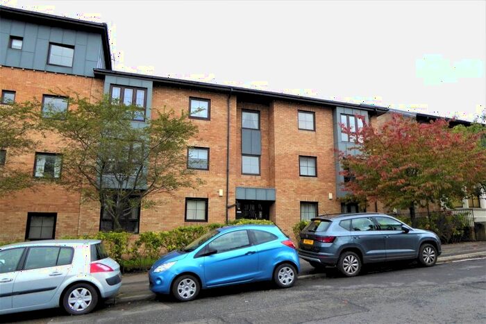 2 Bedroom Flat To Rent In Westercraigs Court, Glasgow, G31