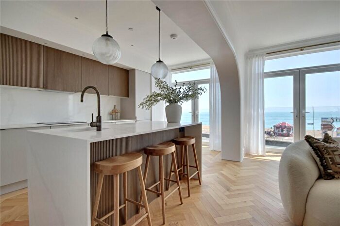 2 Bedroom Apartment For Sale In Apartment Solent View, St. Helens Parade, Southsea, Hampshire, PO4