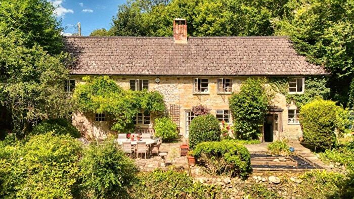 3 Bedroom Detached House For Sale In Membury, Axminster, Devon, EX13