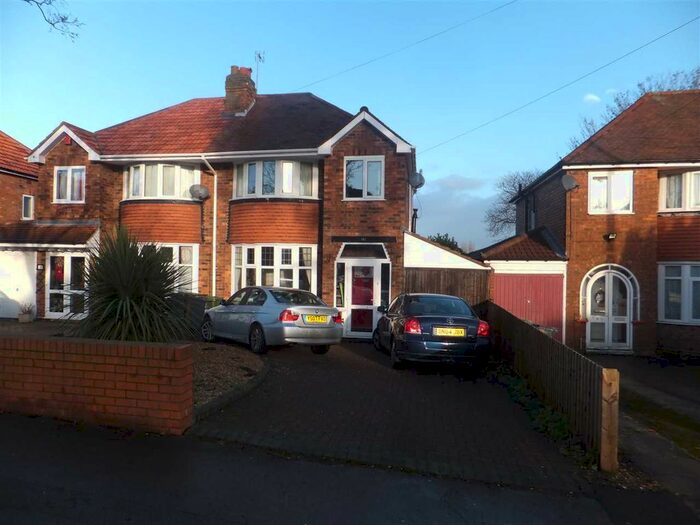 3 Bedroom Semi-Detached House To Rent In Barn Lane, Solihull, Solihull, B92