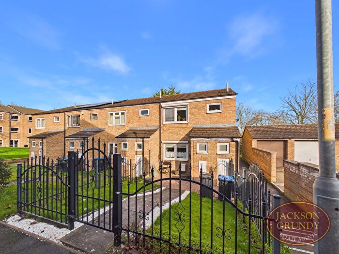 3 Bedroom End Terrace House For Sale In Burrows Court, Lumbertubs, NN3