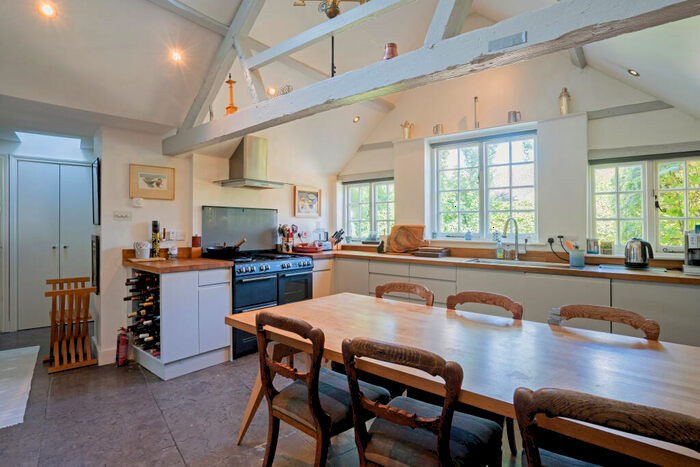 4 Bedroom Detached House For Sale In Back Lane, Marlborough, SN8