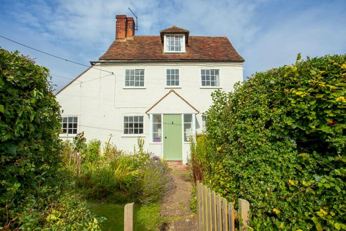 4 Bedroom Cottage For Sale In Stalisfield Green, Stalisfield, ME13