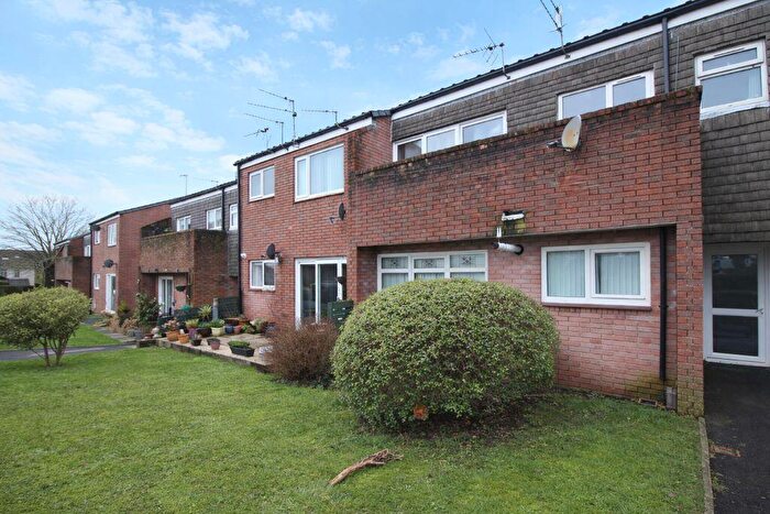 2 Bedroom Flat For Sale In Llys Celyn, Tonteg, Pontypridd, CF38