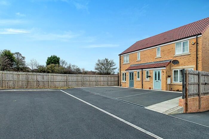 3 Bedroom Semi-Detached House To Rent In Elm Way, Castleford, West Yorkshire, WF10