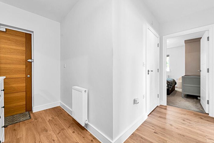 1 Bedroom Flat For Sale In Gatehouse Close, Ashford, TW15