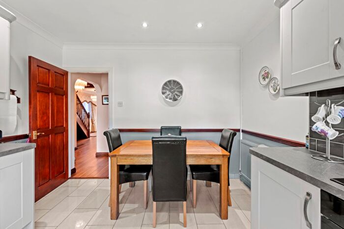 4 Bedroom Detached House For Sale In Newton Road, Newton, Swansea, SA3