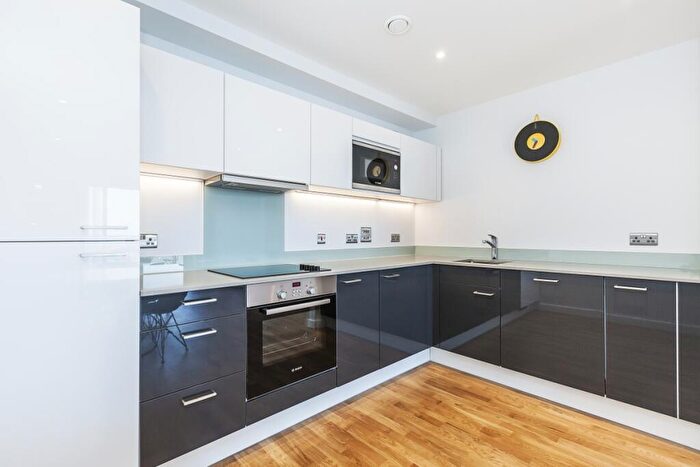 2 Bedroom Apartment To Rent In Tinderbox House, Deptford, SE8