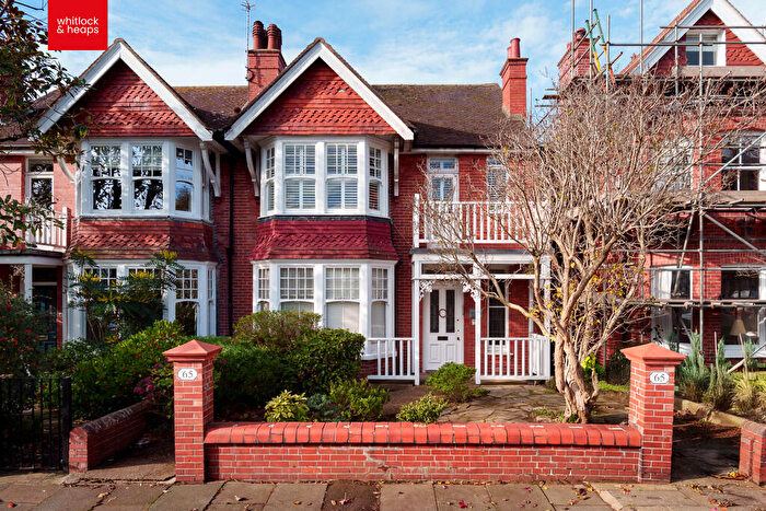 2 Bedroom Flat For Sale In Pembroke Crescent, Hove, BN3