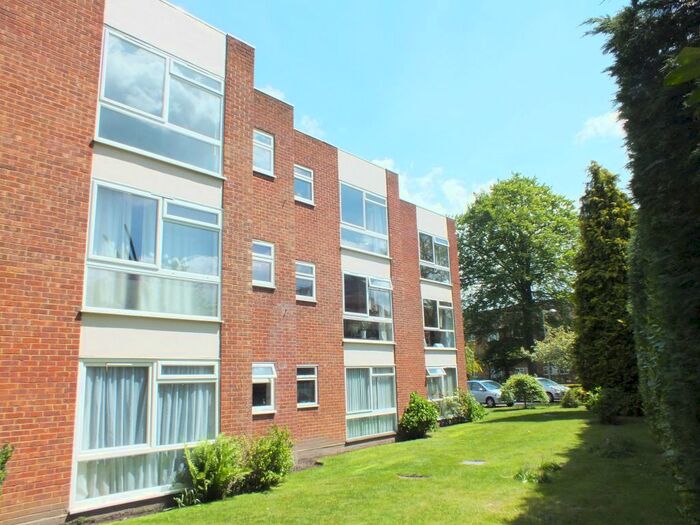1 Bedroom Flat To Rent In Alwyne Court, Horsell, Woking, GU21