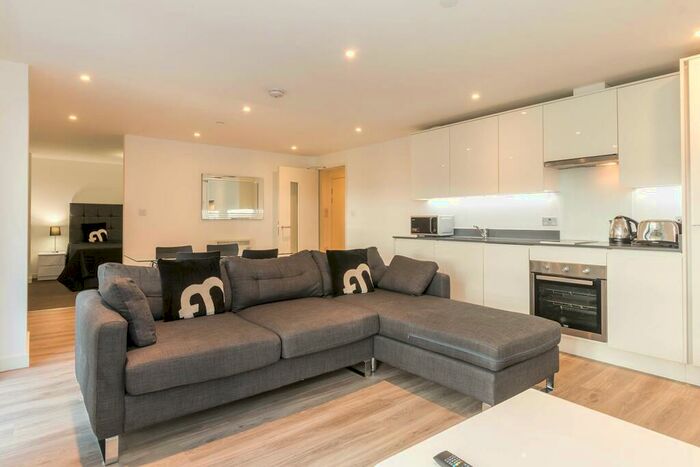 Apartment To Rent In One Swallow Street, Swallow Street, B1