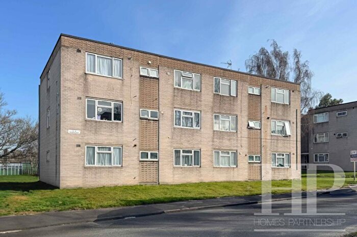 2 Bedroom Apartment To Rent In Hambleton Hill, Crawley, RH11