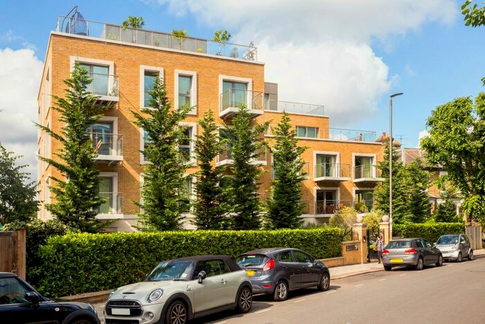 2 Bedroom Flat To Rent In Oakhill Road, London, SW15