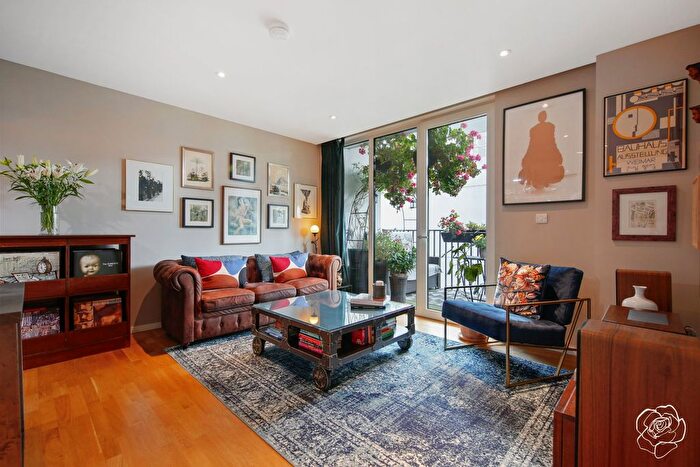 1 Bedroom Flat For Sale In Samphire Heights, Napa Close, Stratford, E20