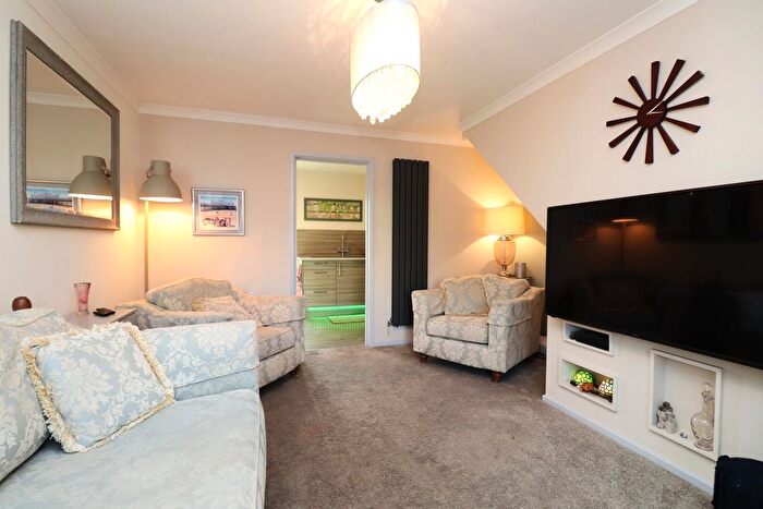 2 Bedroom Property For Sale In Hatcher Close, Burnham-On-Sea, TA8