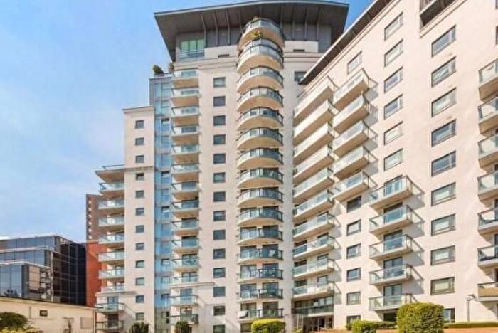 1 Bedroom Flat To Rent In City Tower, Limeharbour, Crossharbour, South Quay, Canary Wharf, London, E14