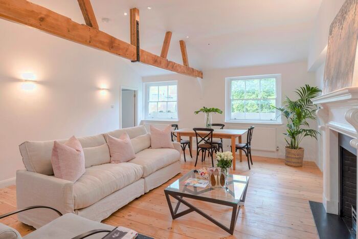 2 Bedroom Flat To Rent In Bryanston Square, London, W1H