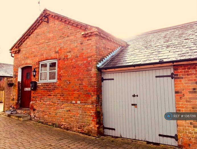 2 Bedroom Bungalow To Rent In Warren Farm, Ridgmont, MK43