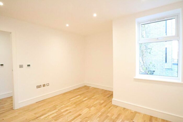 1 Bedroom Flat To Rent In Farwig Lane, Bromley, BR1