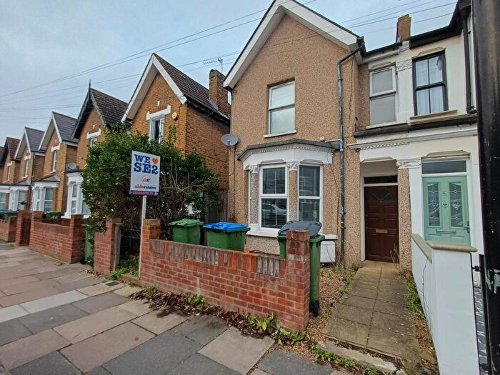 1 Bedroom Flat To Rent In Ground Floor Flat Abbey Grove, Abbeywood, SE2