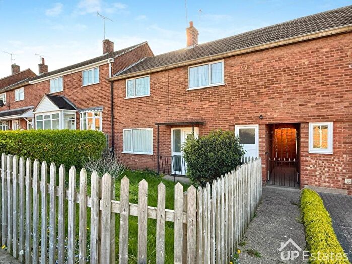 3 Bedroom Terraced House To Rent In Maple Road, Nuneaton, CV10