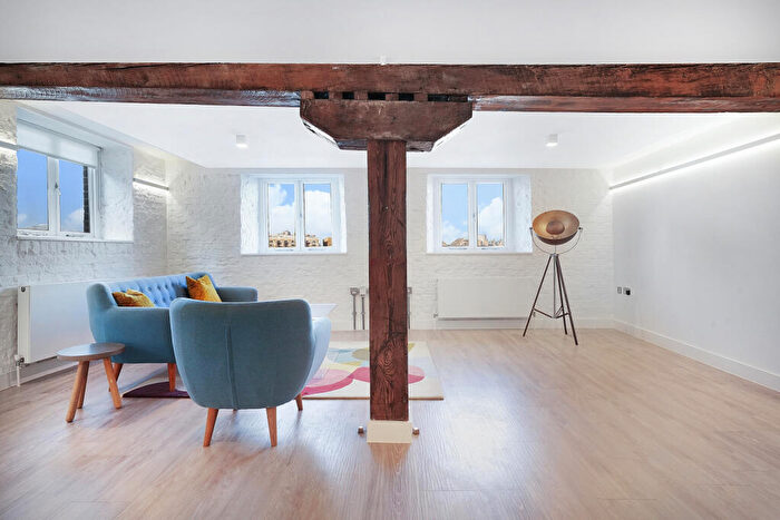 2 Bedroom Flat To Rent In Rotherhithe Street, Surrey Quays, SE16