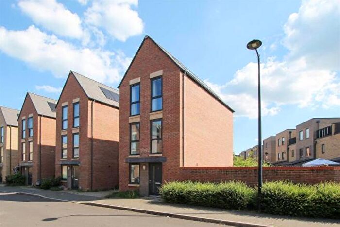 3 Bedroom Terraced House To Rent In Hornet Road, CB2